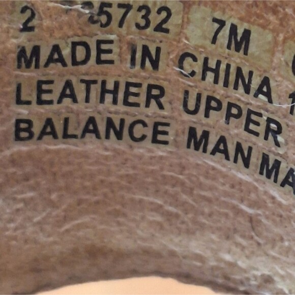 Clarks Lexi Laurel women’s 7M Tan Slide Comfort Sandal Studded Laser Cut Leather - Picture 12 of 15